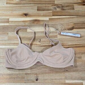 SKIMS Kim Kardashian Women's 30A Fits Everybody Unlined Demi Bra